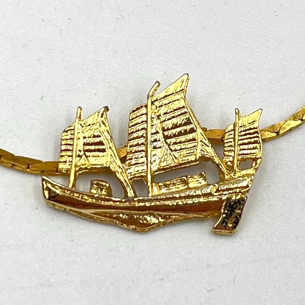 Vintage Anju Hong Kong Gold Tone Junk Ship Pendant Necklace Cobra Chain 18"